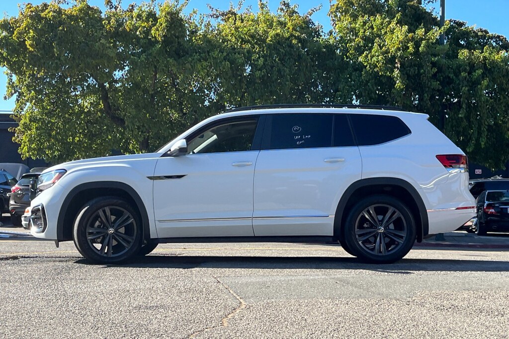 Used 2021 Volkswagen Atlas 3.6L V6 SE w/Technology R-Line 4MOTION *Ltd Avail* SUV