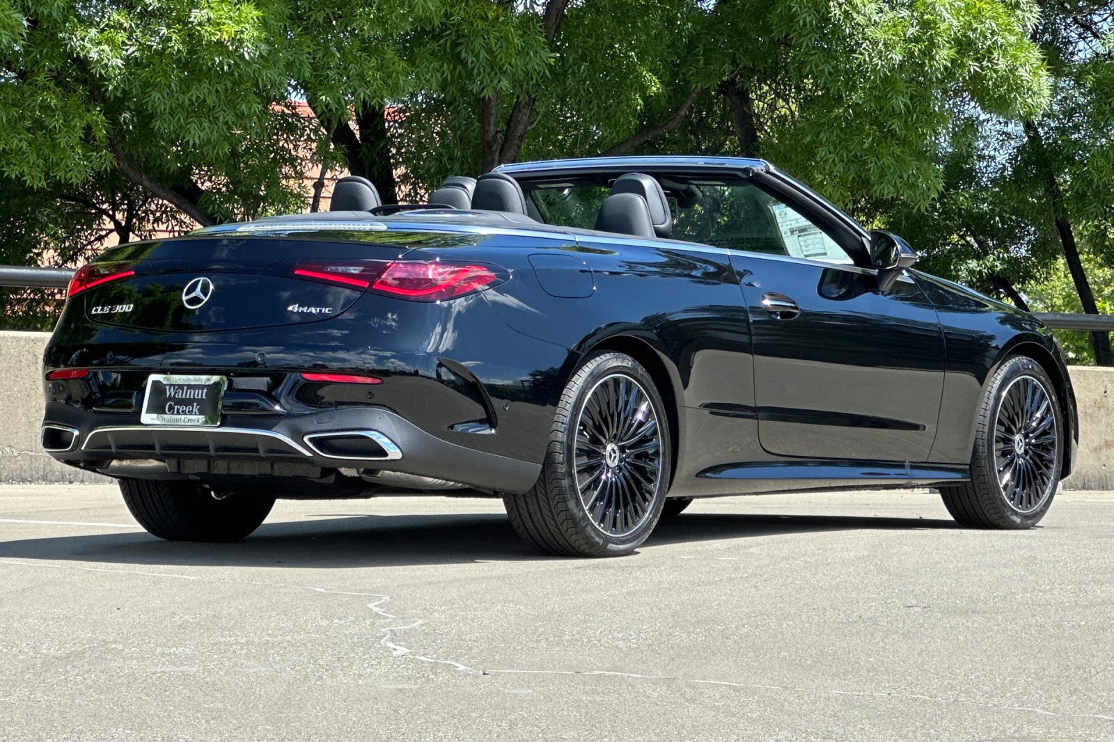 2025 Mercedes Benz CLE 300 4MATIC photo 3