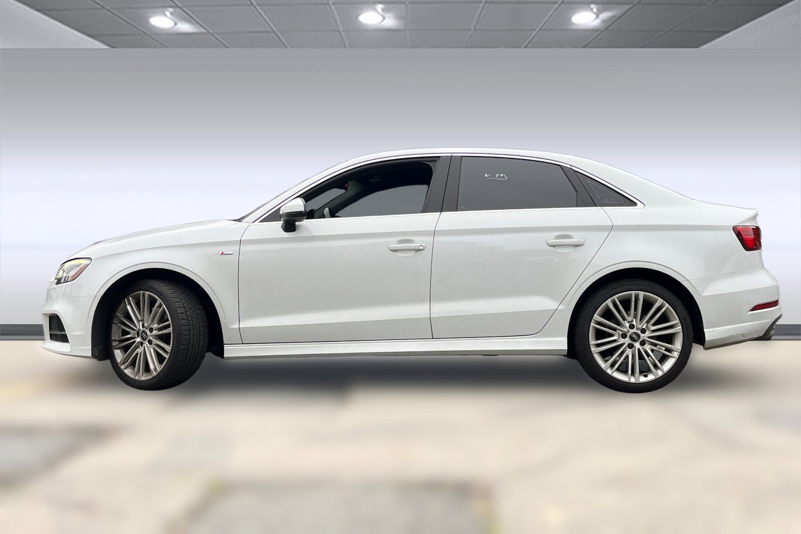 2017 Audi A3 2.0 TFSI Premium Plus Quattro photo 2