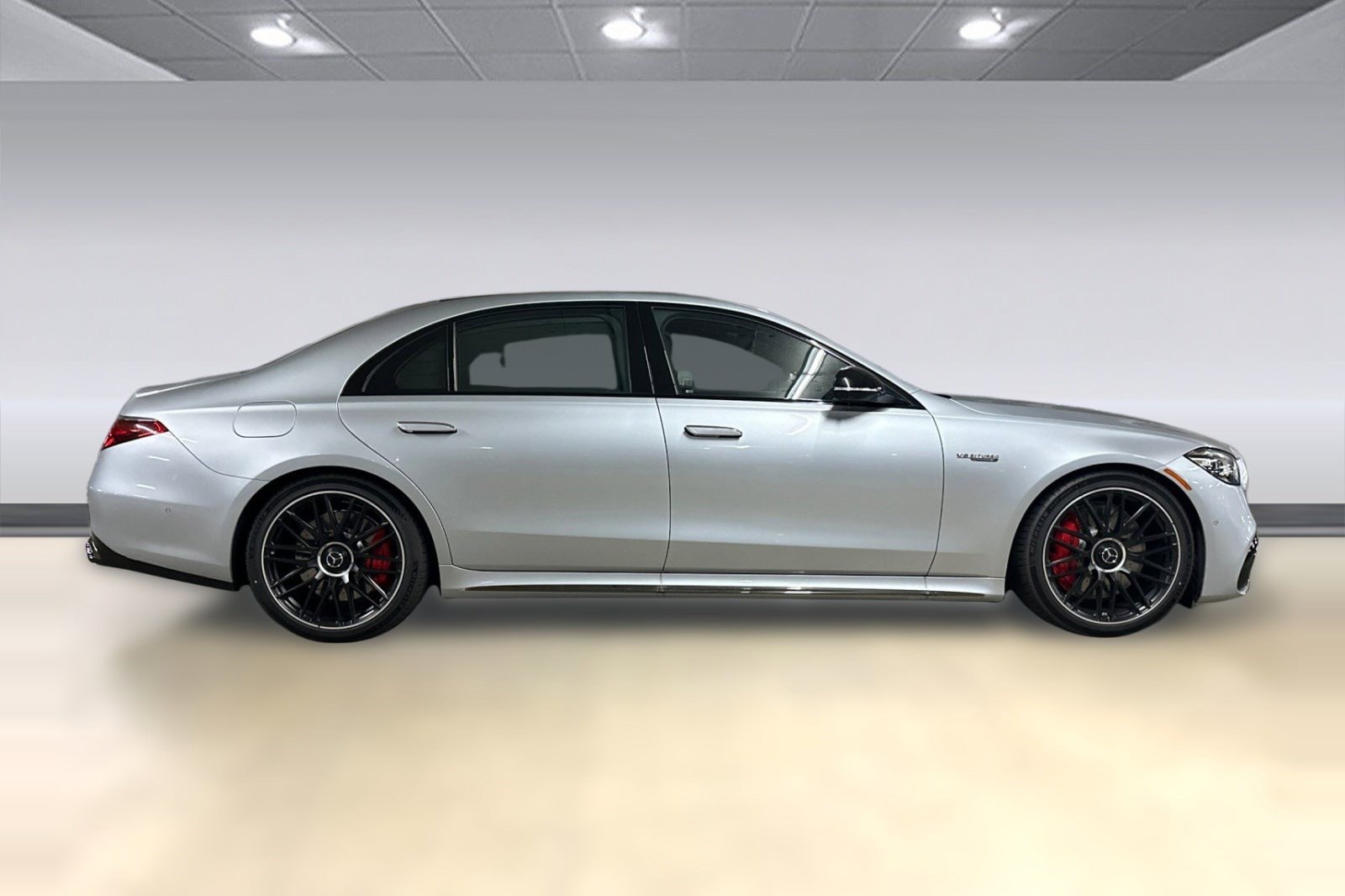 2025 Mercedes-Benz S-Class S 63 - Photo 7