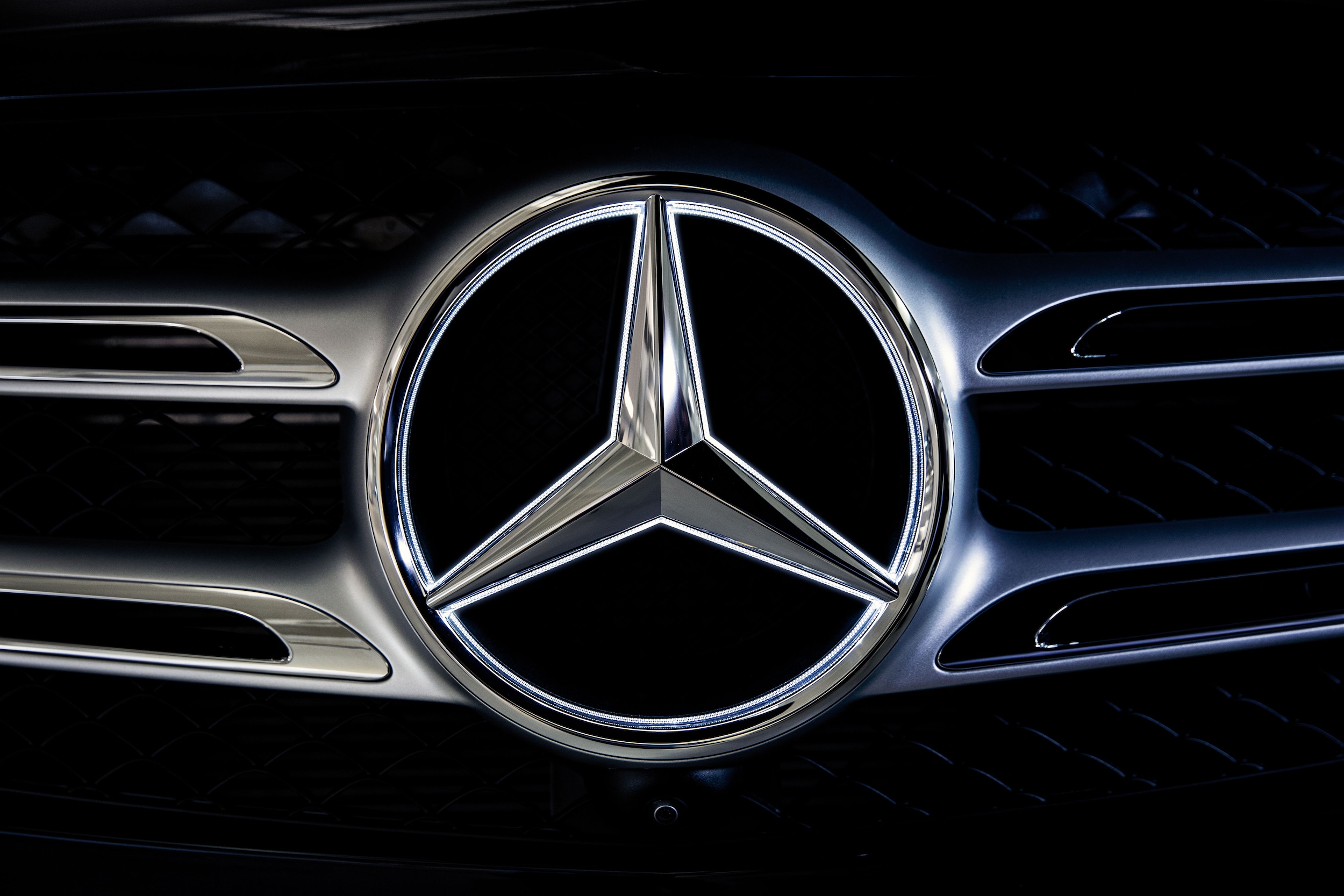 GLA-Class Trunk Star Badge - Dark Chrome Black Night Package H247 Genuine  Mercedes-AMG A2478179100