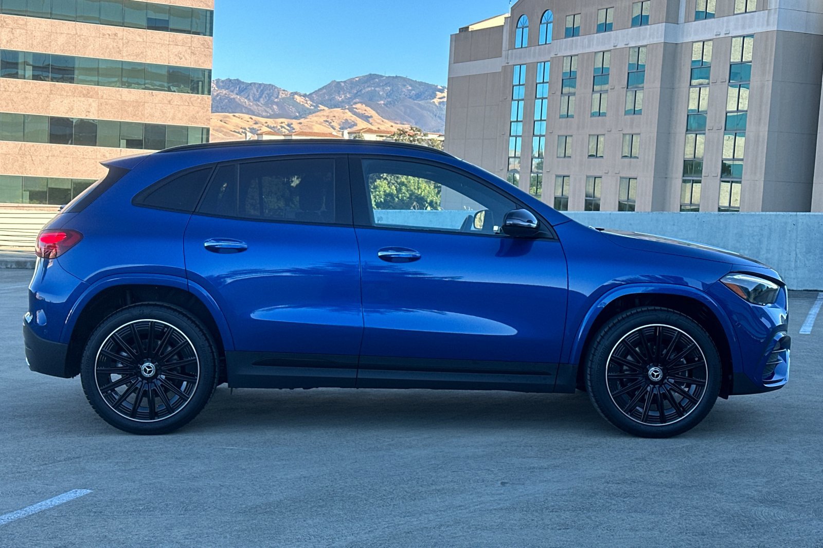 2025 Mercedes Benz GLA 250 photo 3