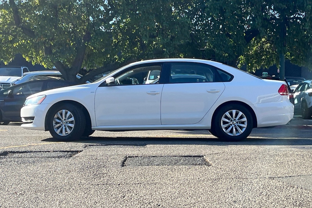 Used 2015 Volkswagen Passat 4dr Sdn 1.8T Auto Limited Edition PZEV Sedan