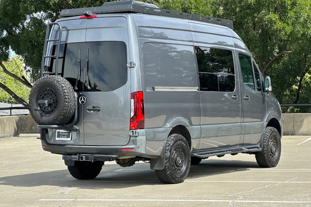 Used 2021 Mercedes-Benz Sprinter Crew Van 2500 Standard Roof V6 144" 4WD Van Crew Van