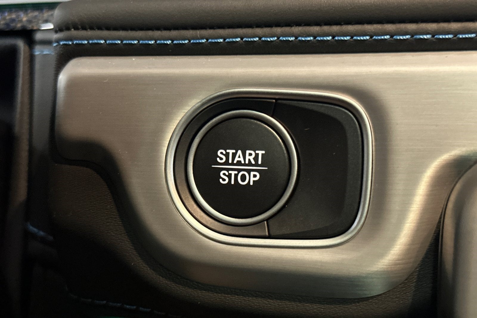 2025 Mercedes-Benz G-Class G580 - Photo 13