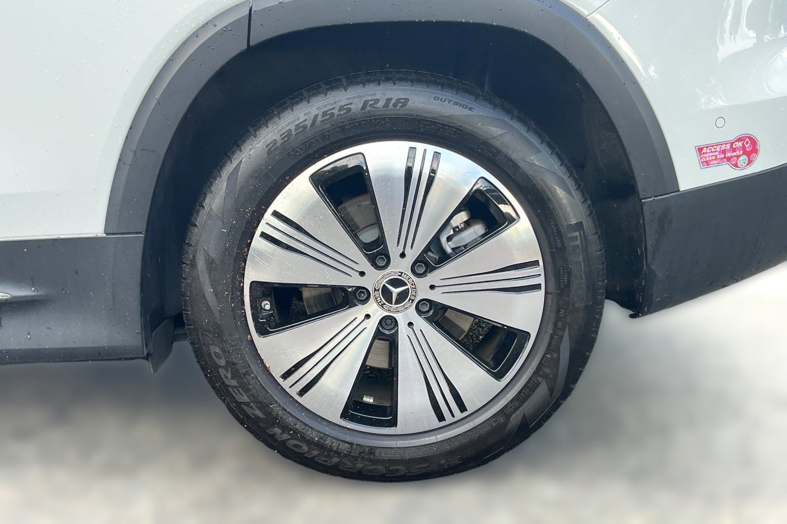 2023 Mercedes-Benz EQB 300 4MATIC SUV photo 6