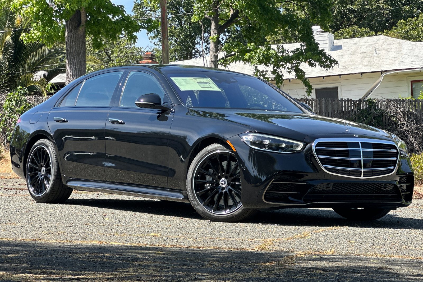 2025 Mercedes Benz S 450 580 4MATIC photo 2