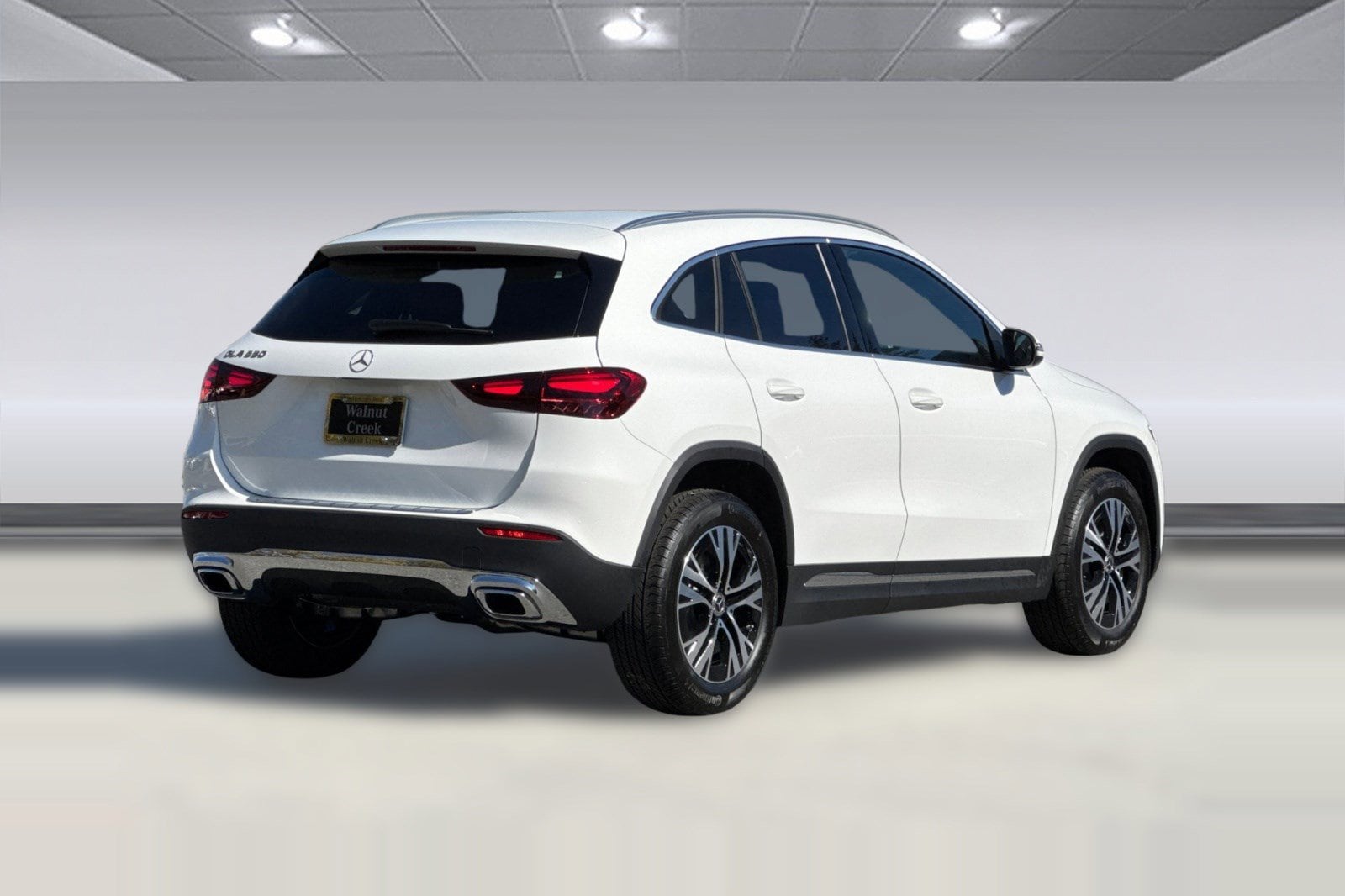 2026 Mercedes-Benz GLA 250 SUV photo 3