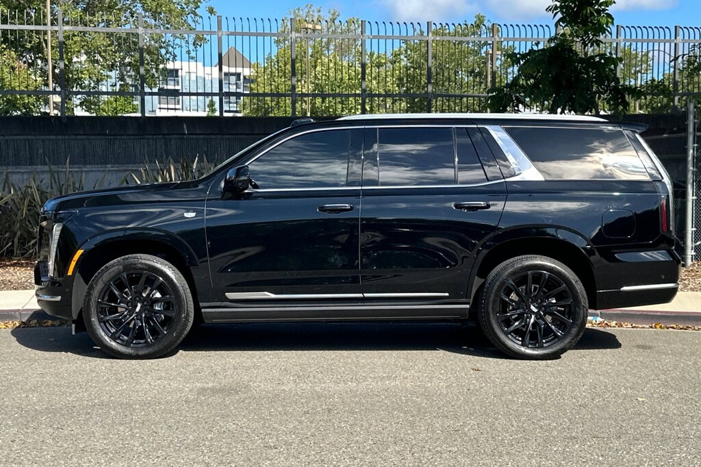 Used 2025 CADILLAC Escalade 4WD 4dr Premium Luxury SUV