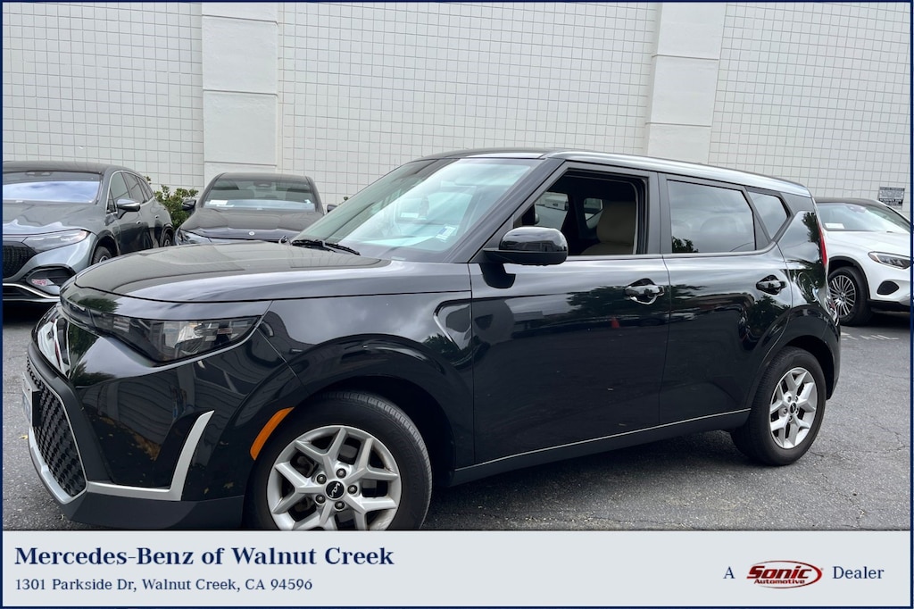 Used 2023 Kia Soul LX IVT Hatchback