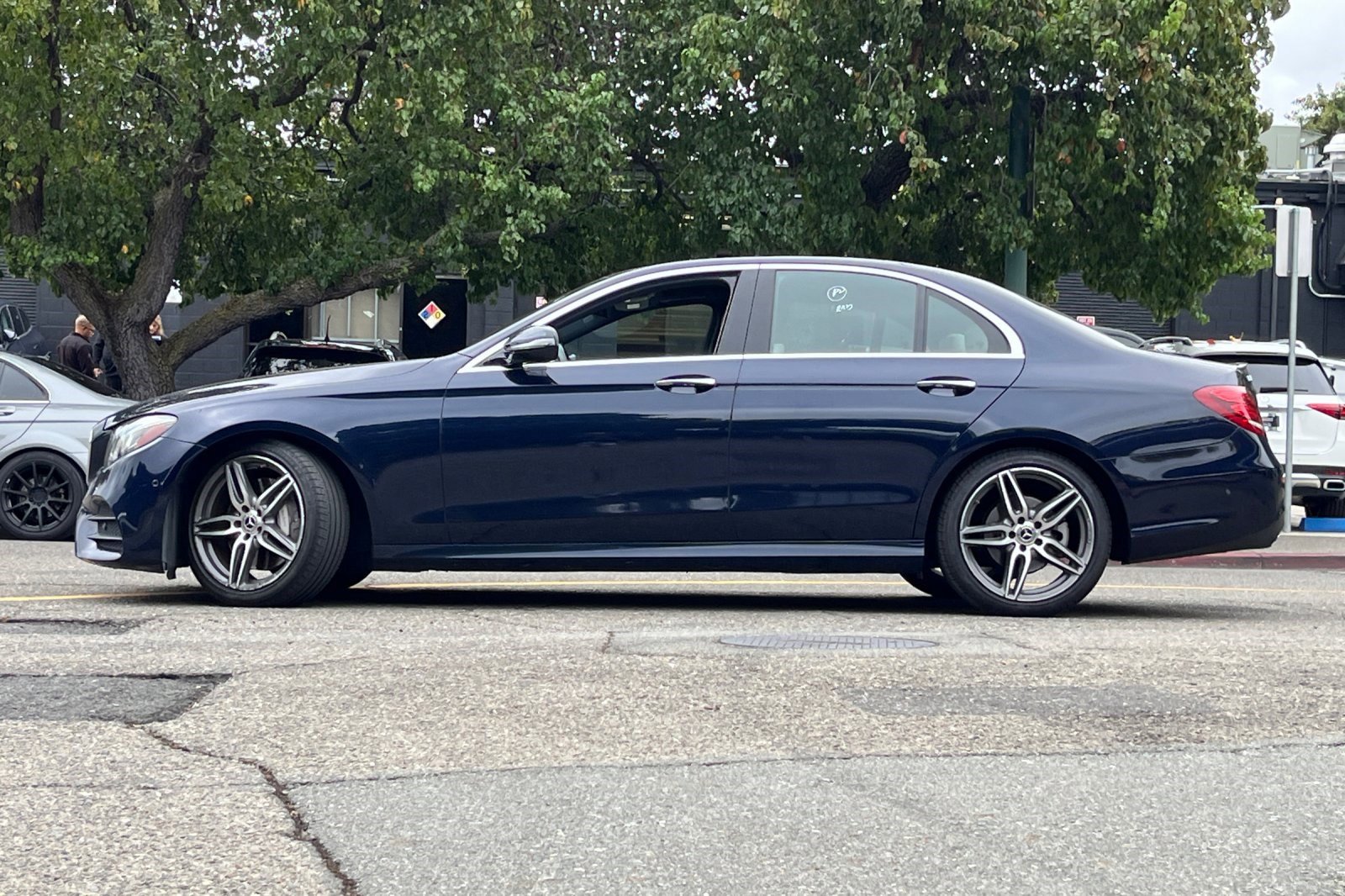 2018 Mercedes Benz E 300 Sedan photo 2