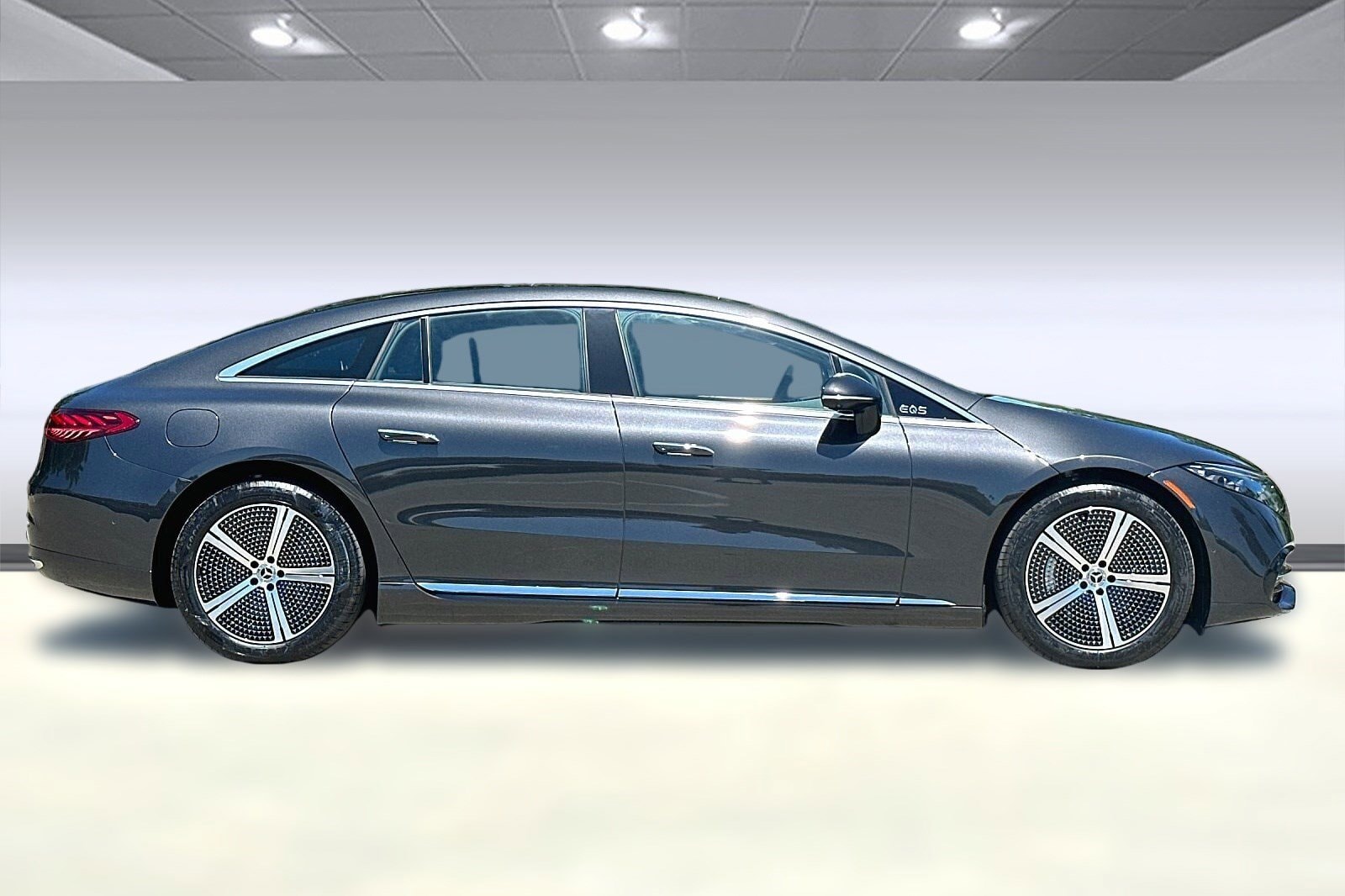 Used 2022 Mercedes-Benz EQS Base with VIN W1KCG2DB4NA013034 for sale in San Rafael, CA