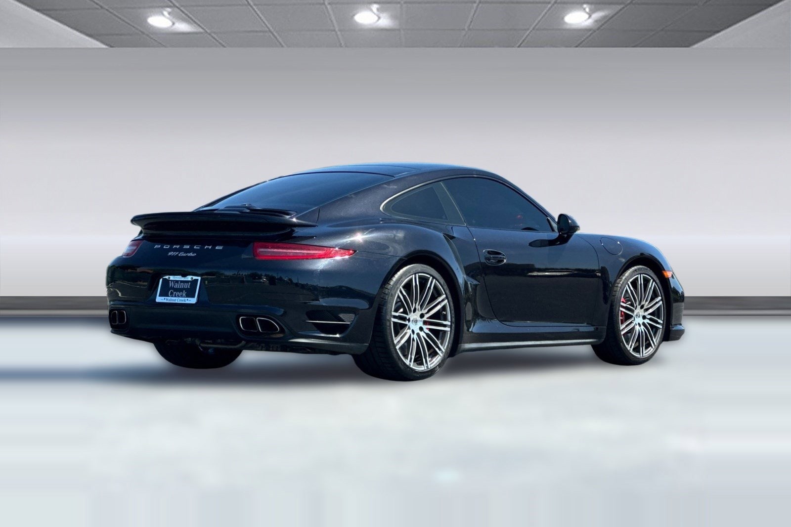 2016 Porsche 911 2dr Cpe Turbo photo 3