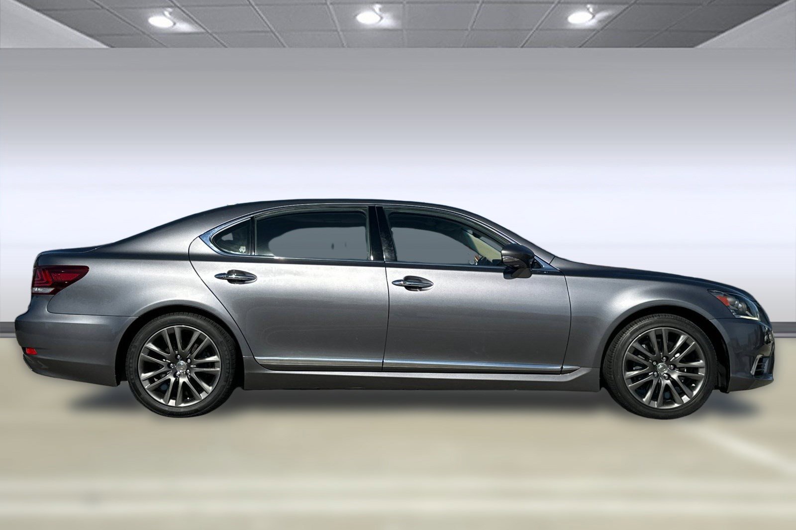 2014 Lexus LS 460 L photo 2
