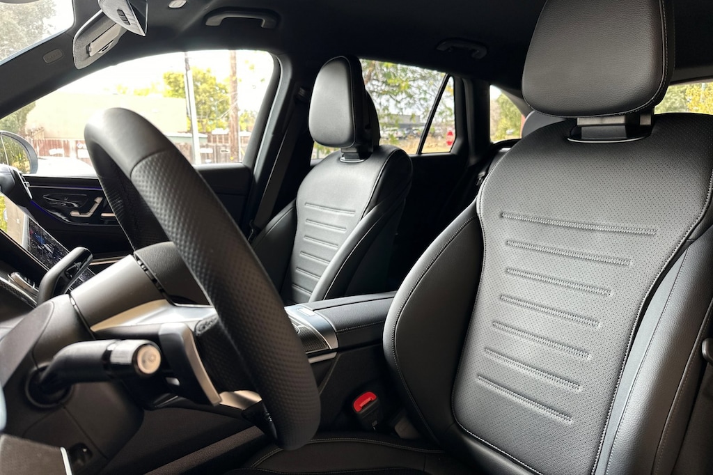 New 2025 Mercedes-Benz GLC 300 4MATIC SUV