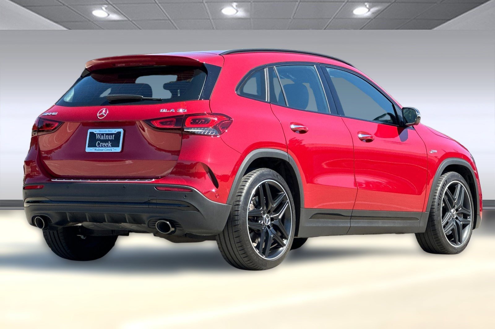 2023 Mercedes Benz GLA AMG 35 4MATIC photo 3