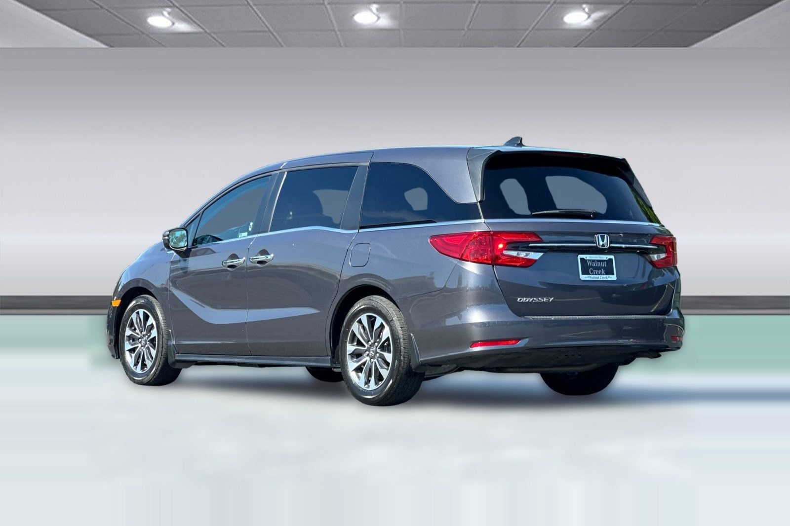 2024 Honda Odyssey EX-L Auto photo 2