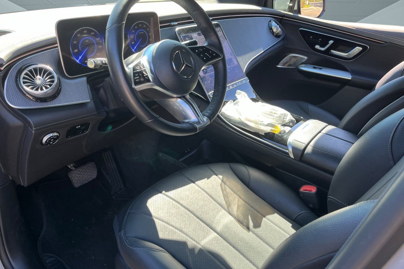 2023 Mercedes Benz EQE SUV 350 4MATIC photo 3
