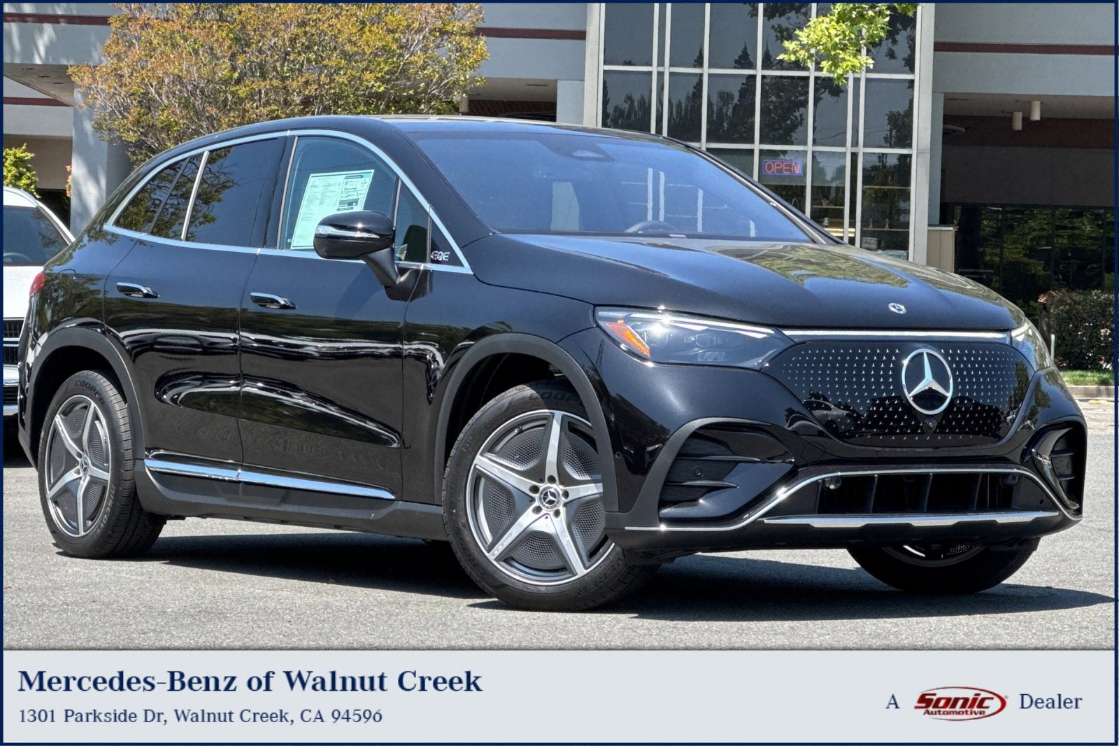 2025 Mercedes-Benz EQE SUV Base's photo