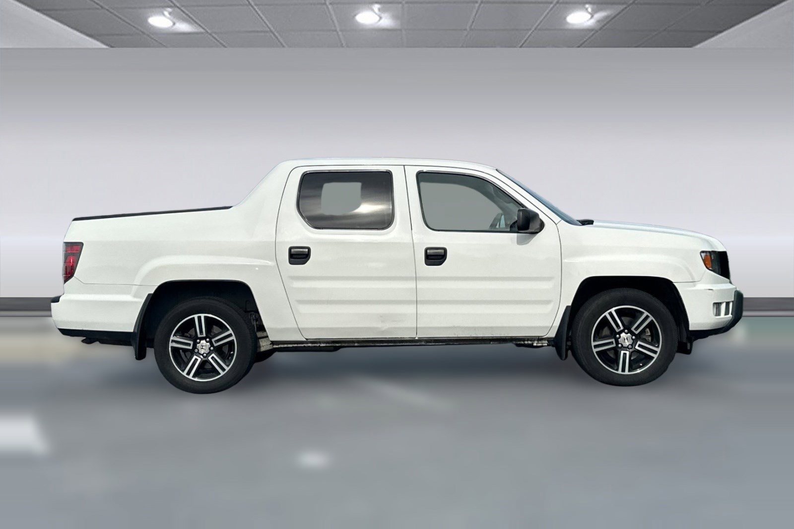 2013 Honda Ridgeline 4WD Crew Cab Sport photo 6