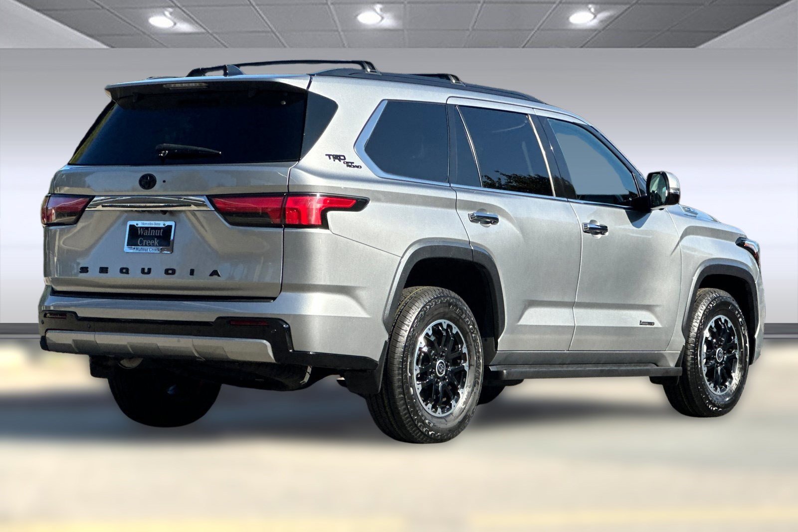 2023 Toyota Sequoia Limited photo 3