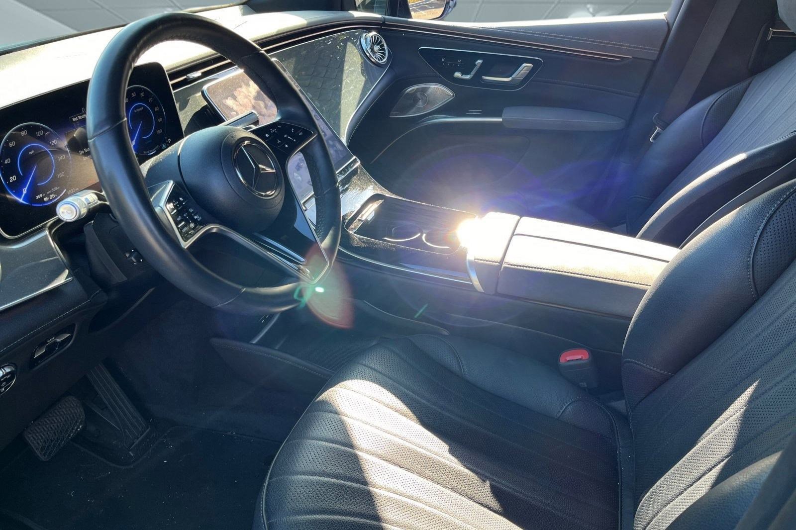 2023 Mercedes Benz EQS SUV 450 photo 3