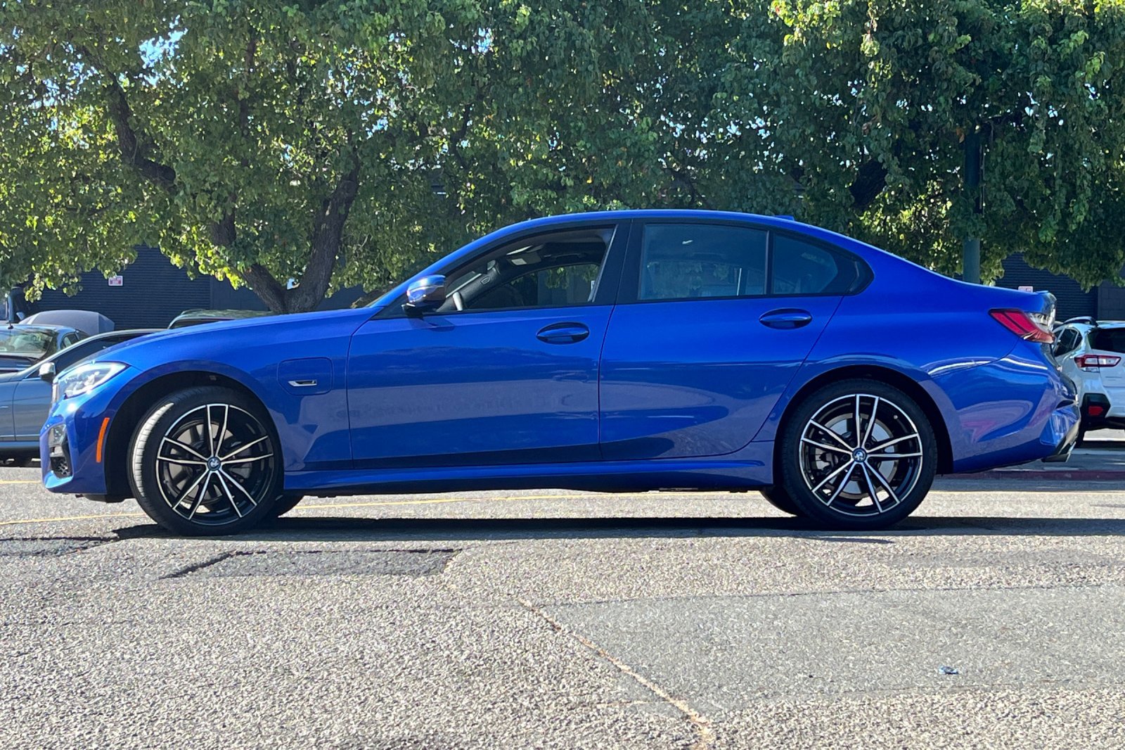 2022 Bmw 330e 3-Series photo 3