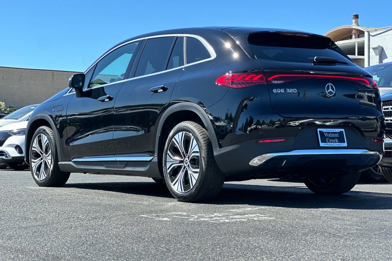 2026 Mercedes Benz EQE SUV 350 4MATIC photo 3