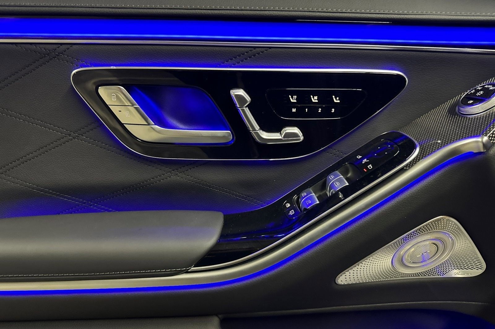 2025 Mercedes-Benz S-Class S 63 - Photo 13