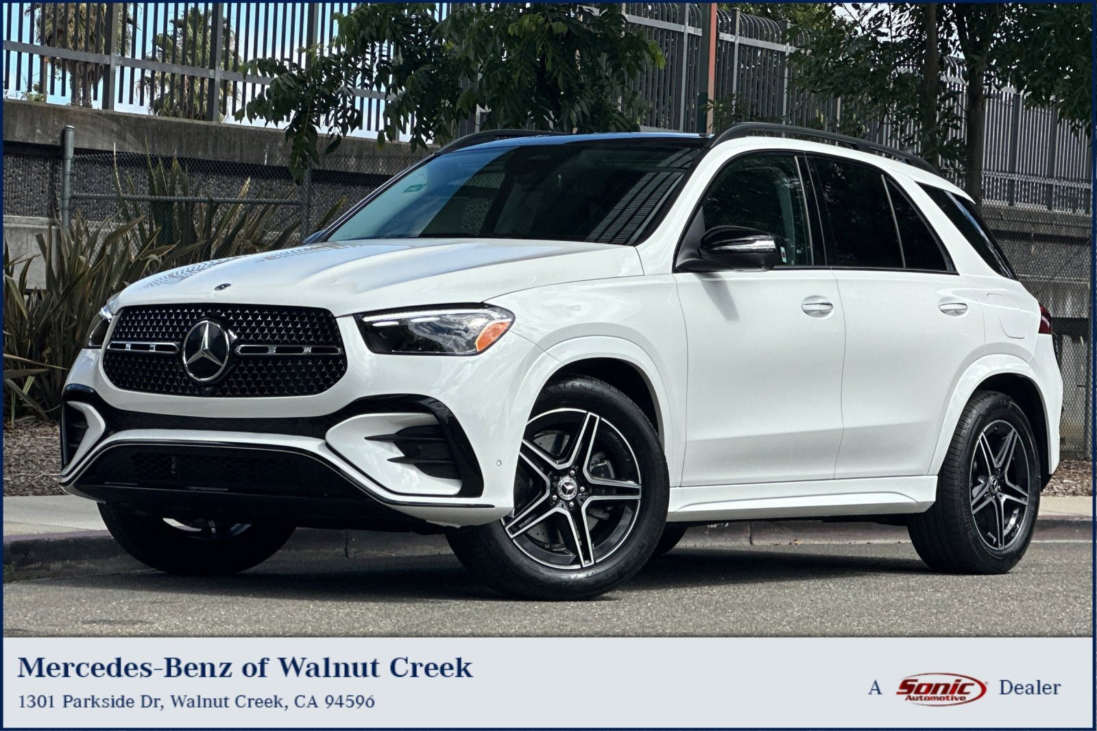 2026 Mercedes-Benz GLE GLE 450E 4MATIC's photo
