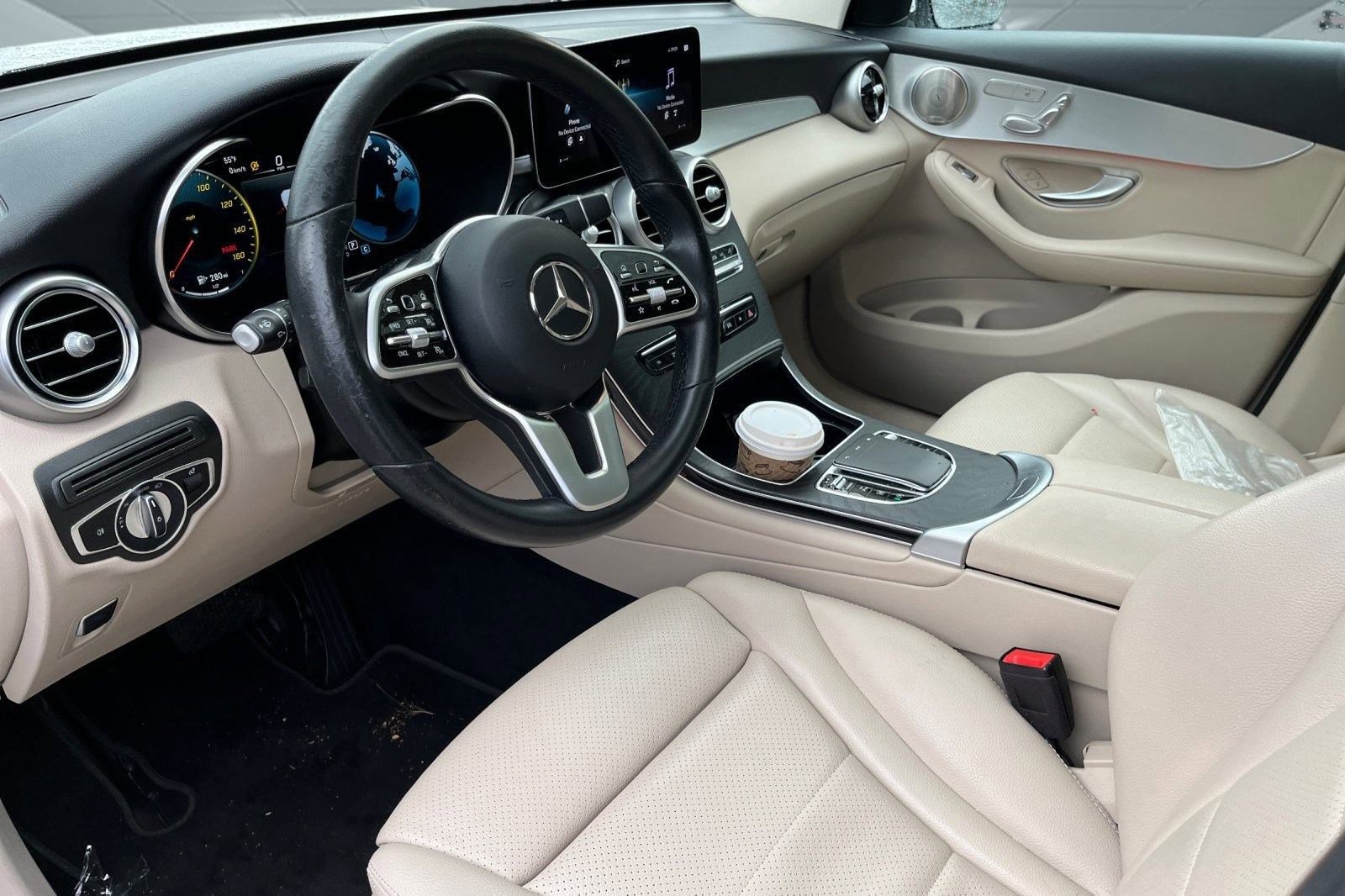2022 Mercedes Benz GLC 300 4MATIC Coupe photo 2