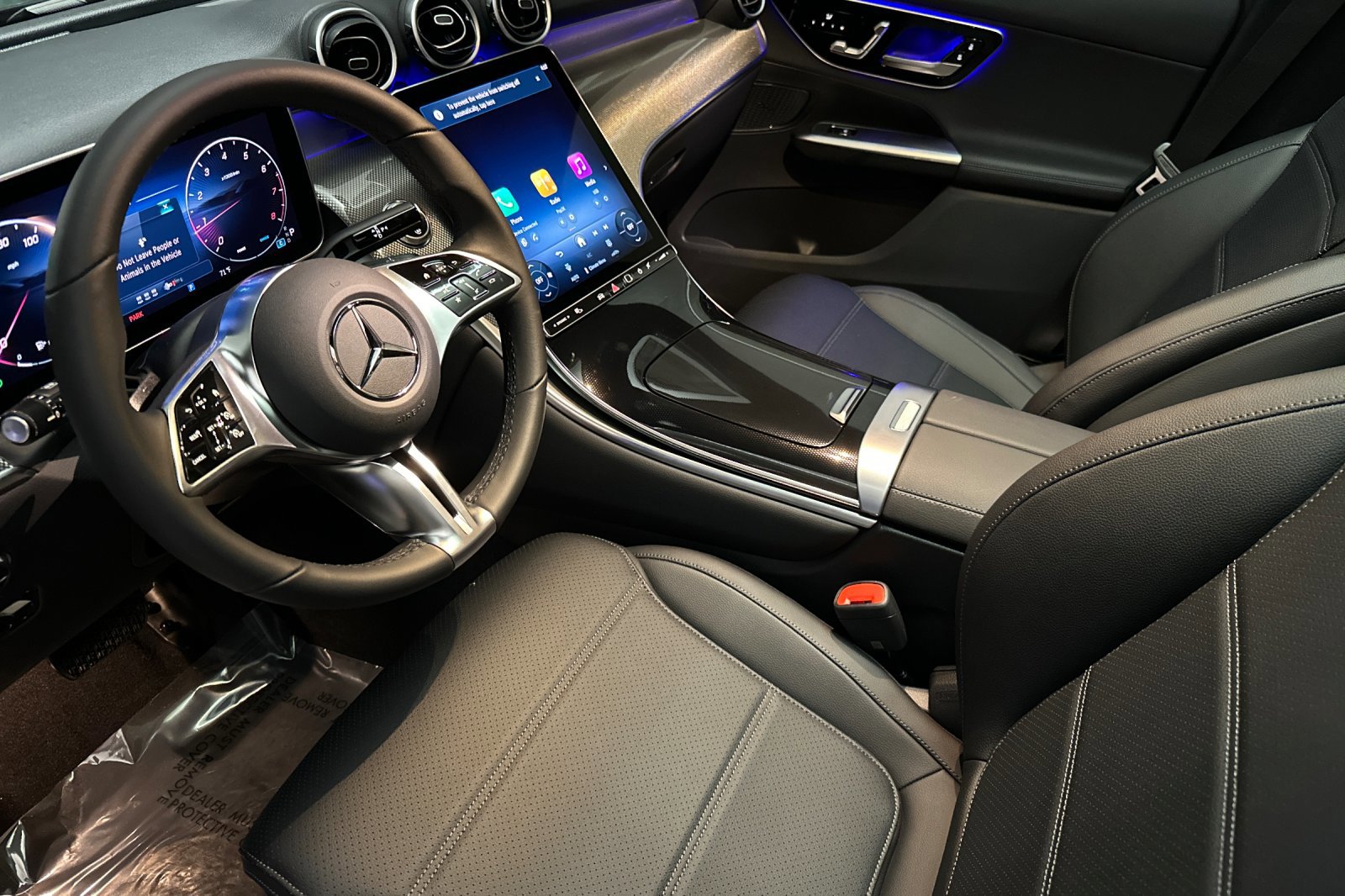 2026 Mercedes Benz GLC 300 photo 3