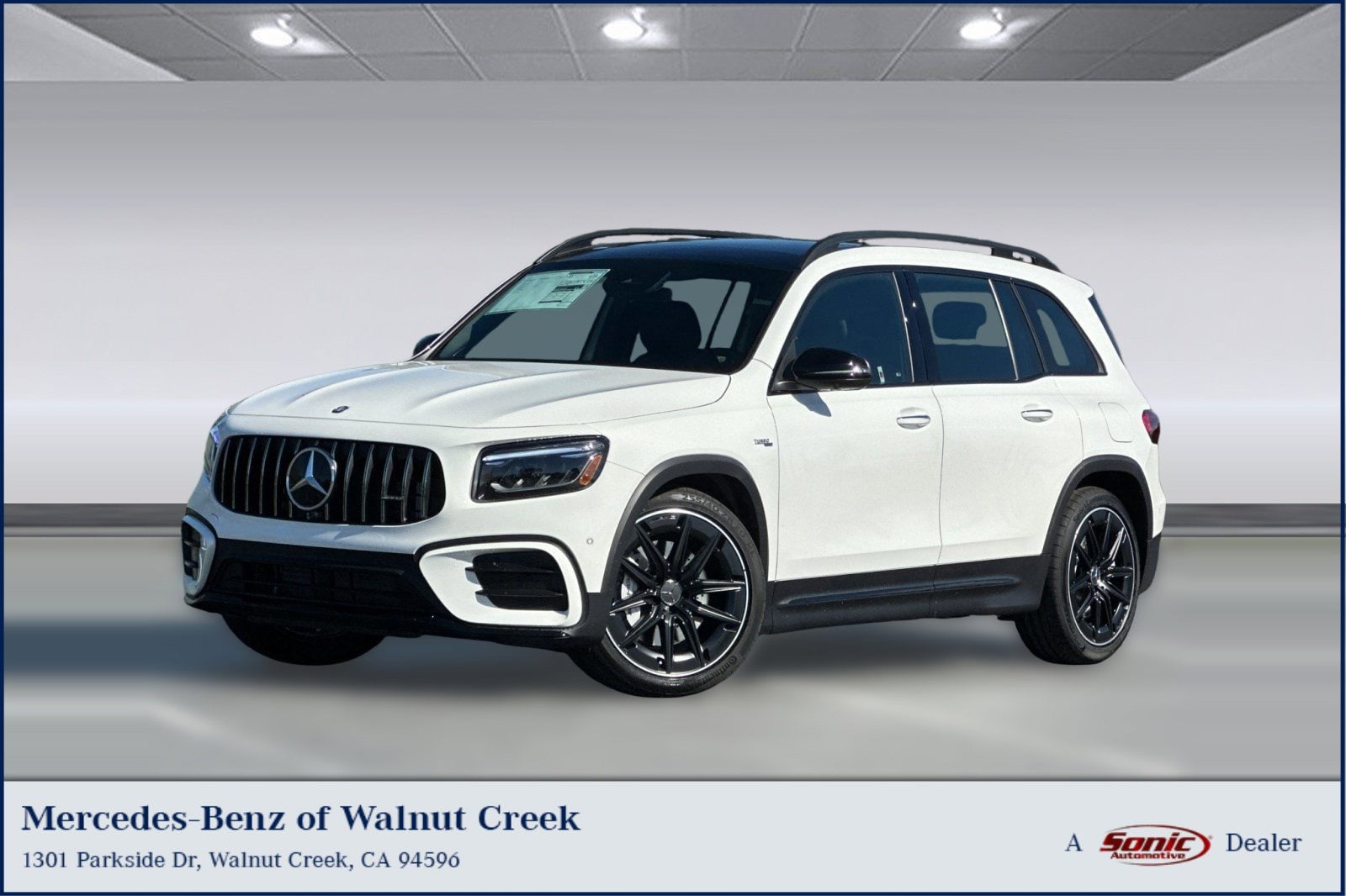 2026 Mercedes-Benz GLB GLB 35 AMG 4MATIC's photo