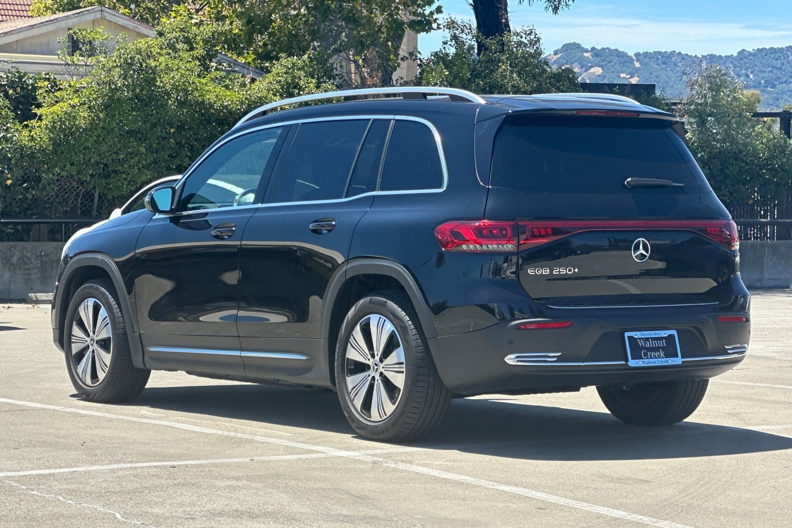 EQB 250+ SUV SUV