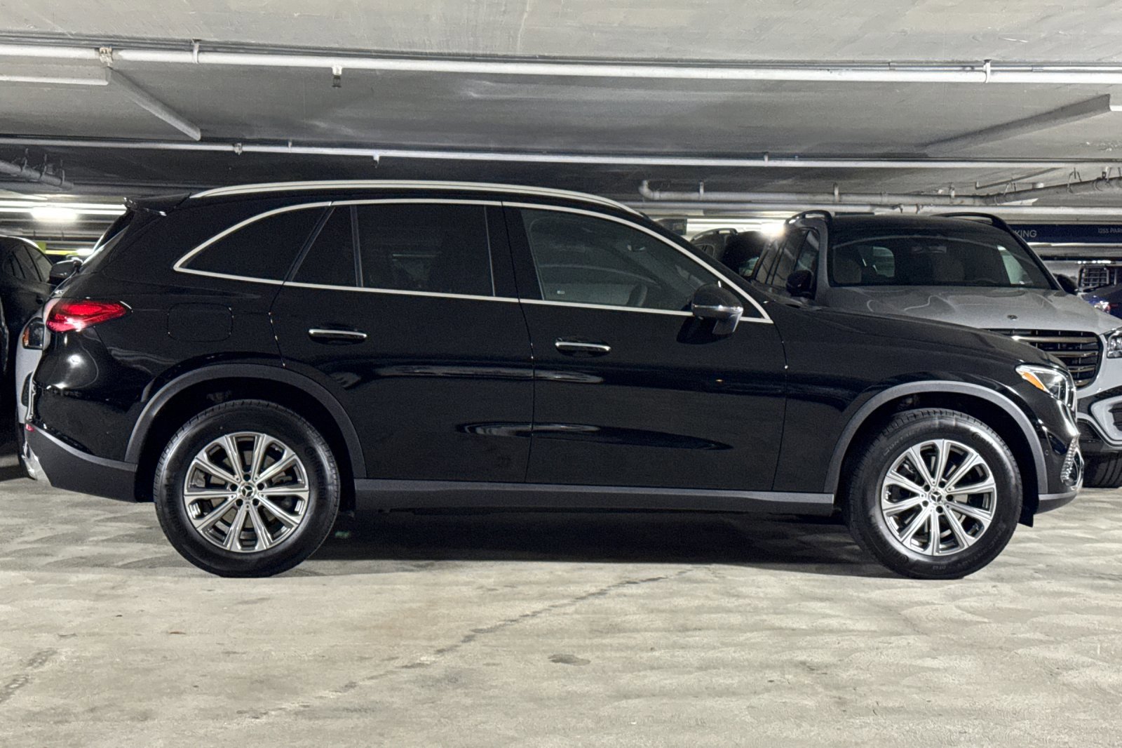 2026 Mercedes Benz GLC 300 4MATIC photo 2