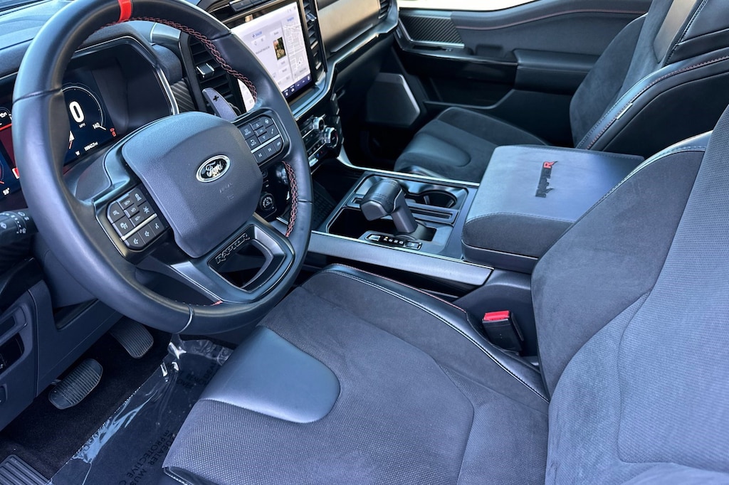 Used 2023 Ford F-150 Raptor 4WD SuperCrew 5.5' Box Truck SuperCrew Cab