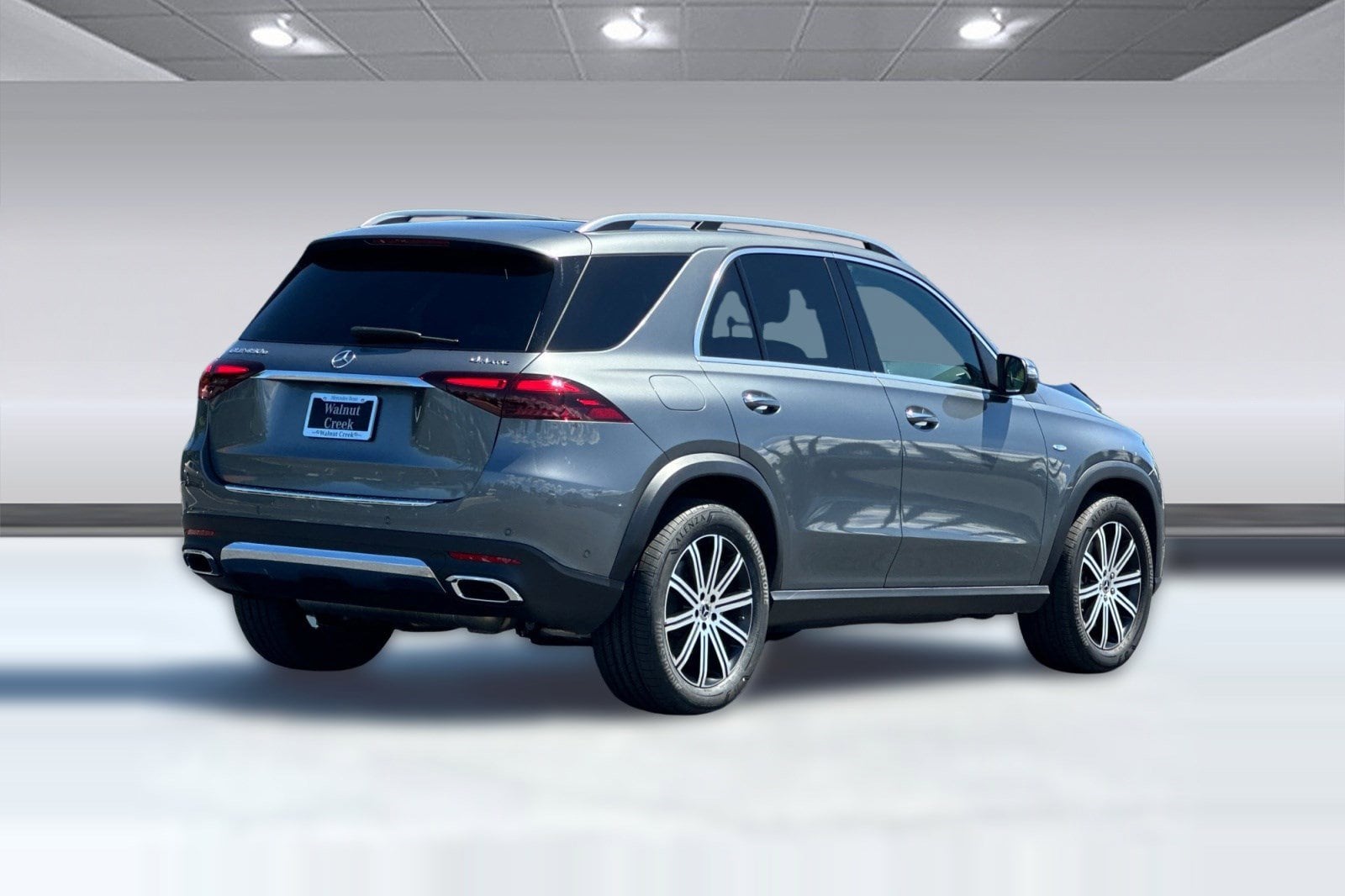 2025 Mercedes-Benz GLE 450e 4MATIC SUV photo 3