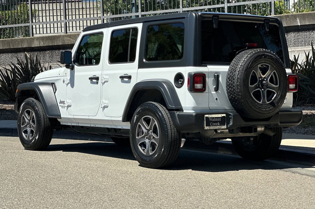 Used 2018 Jeep Wrangler Unlimited Sport S 4x4 SUV