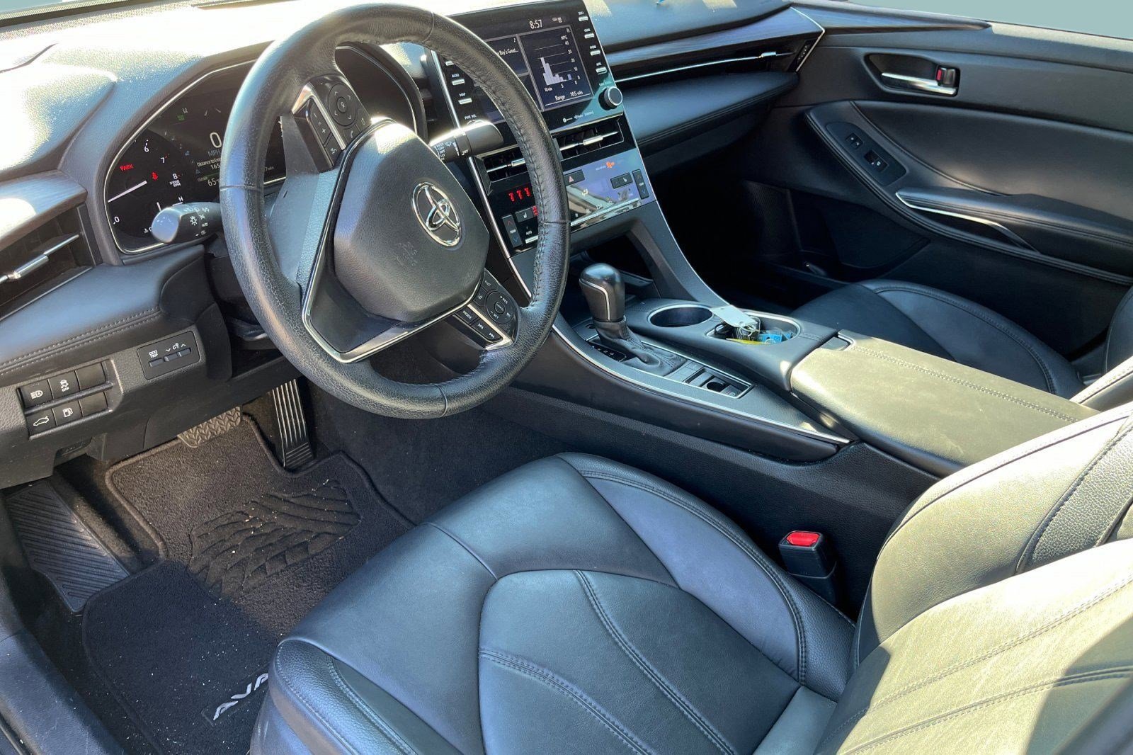 2022 Toyota Avalon XLE photo 3