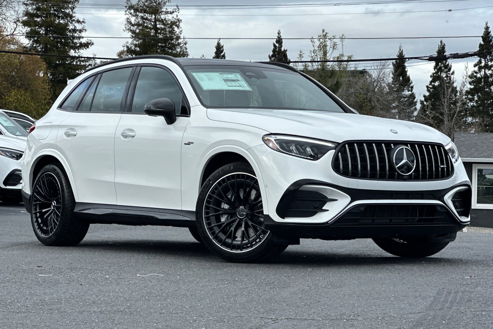 2025 Mercedes Benz GLC AMG 43 photo 2