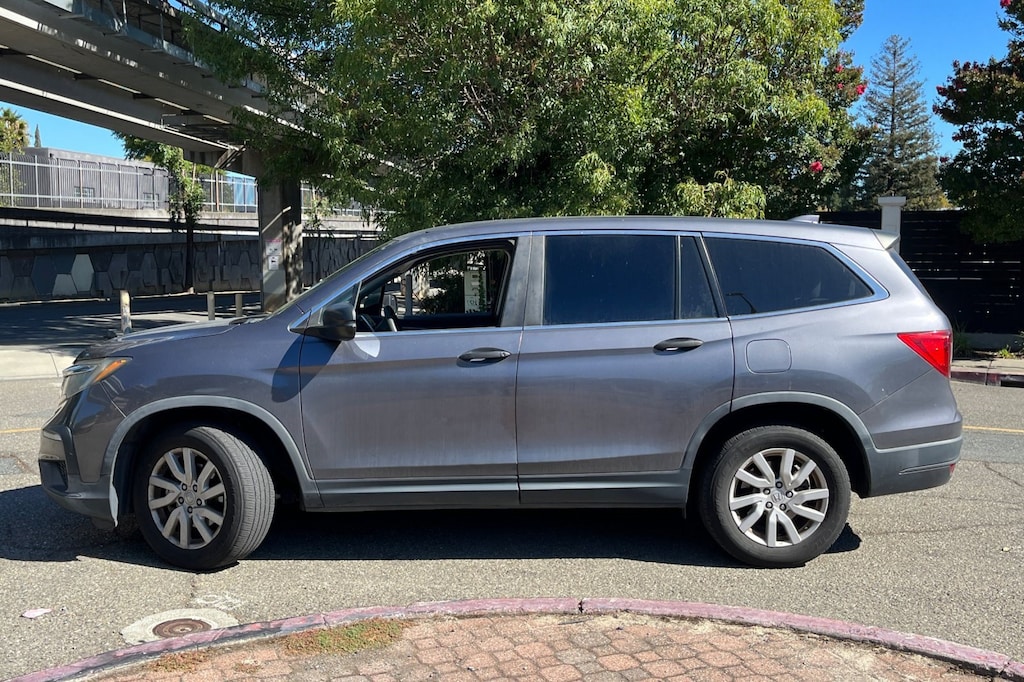 Used 2019 Honda Pilot LX AWD SUV