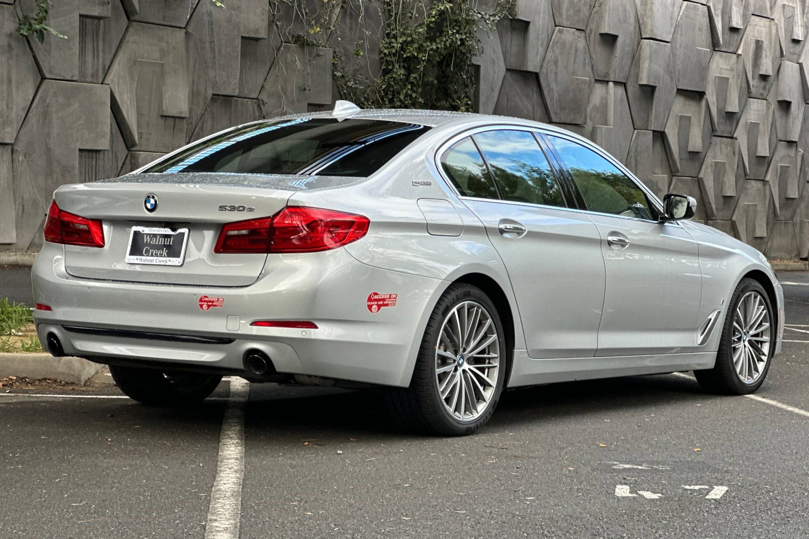 2018 Bmw 530e 5-Series photo 3
