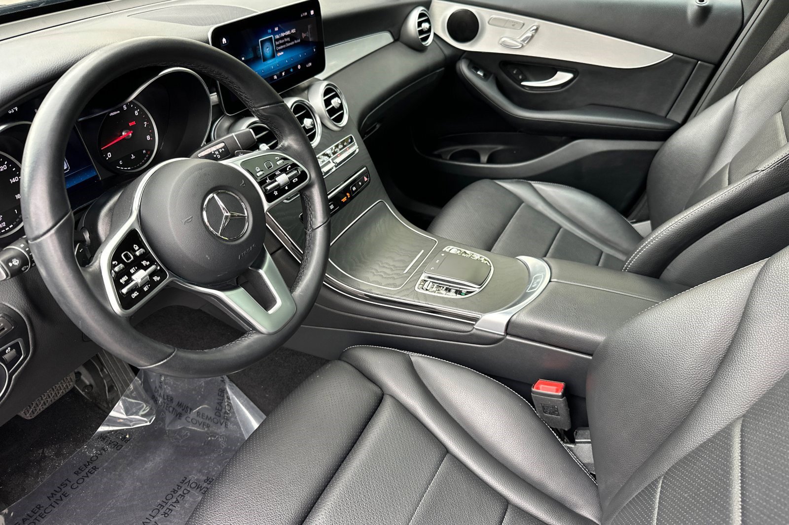 2022 Mercedes Benz GLC 300 photo 4