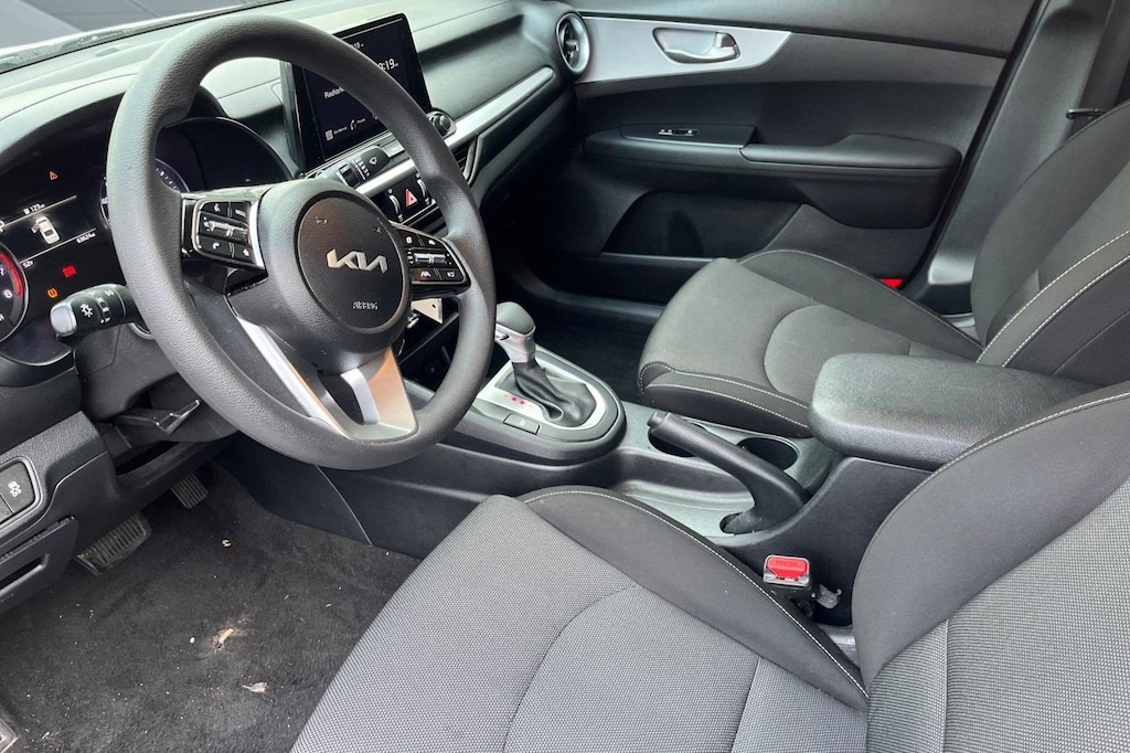 Used 2024 Kia Forte LXS IVT Sedan