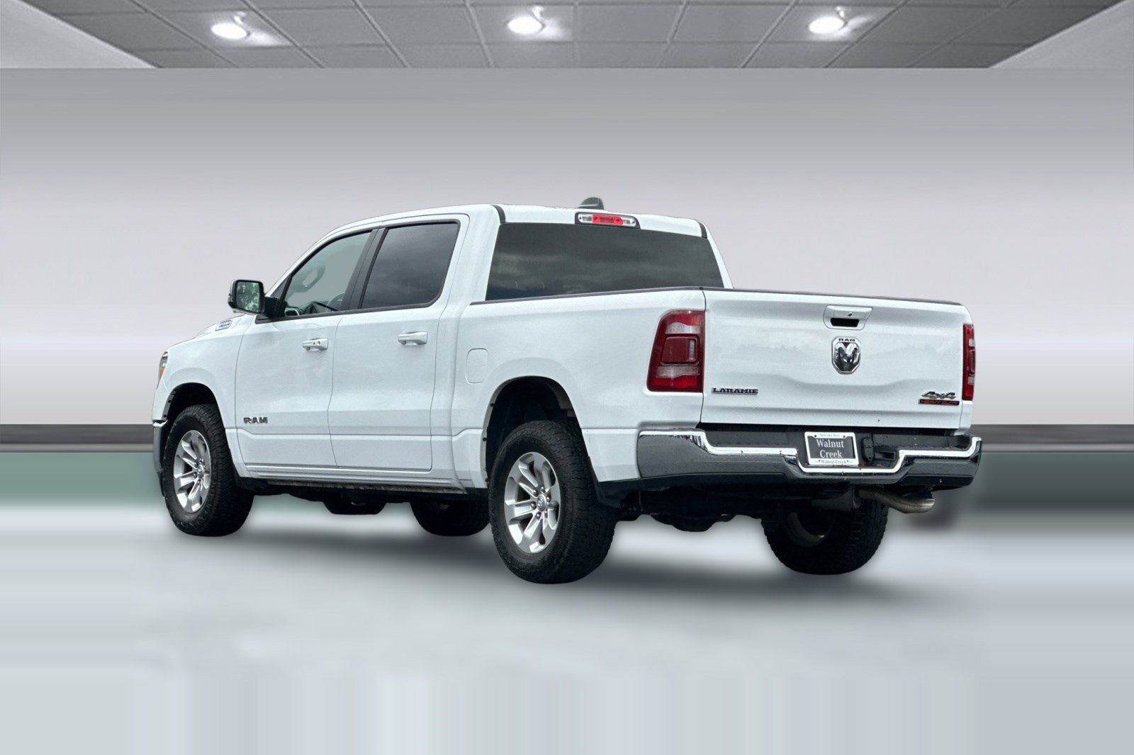 2023 Ram 1500 Laramie 4x4 Crew Cab 5'7" Box photo 2