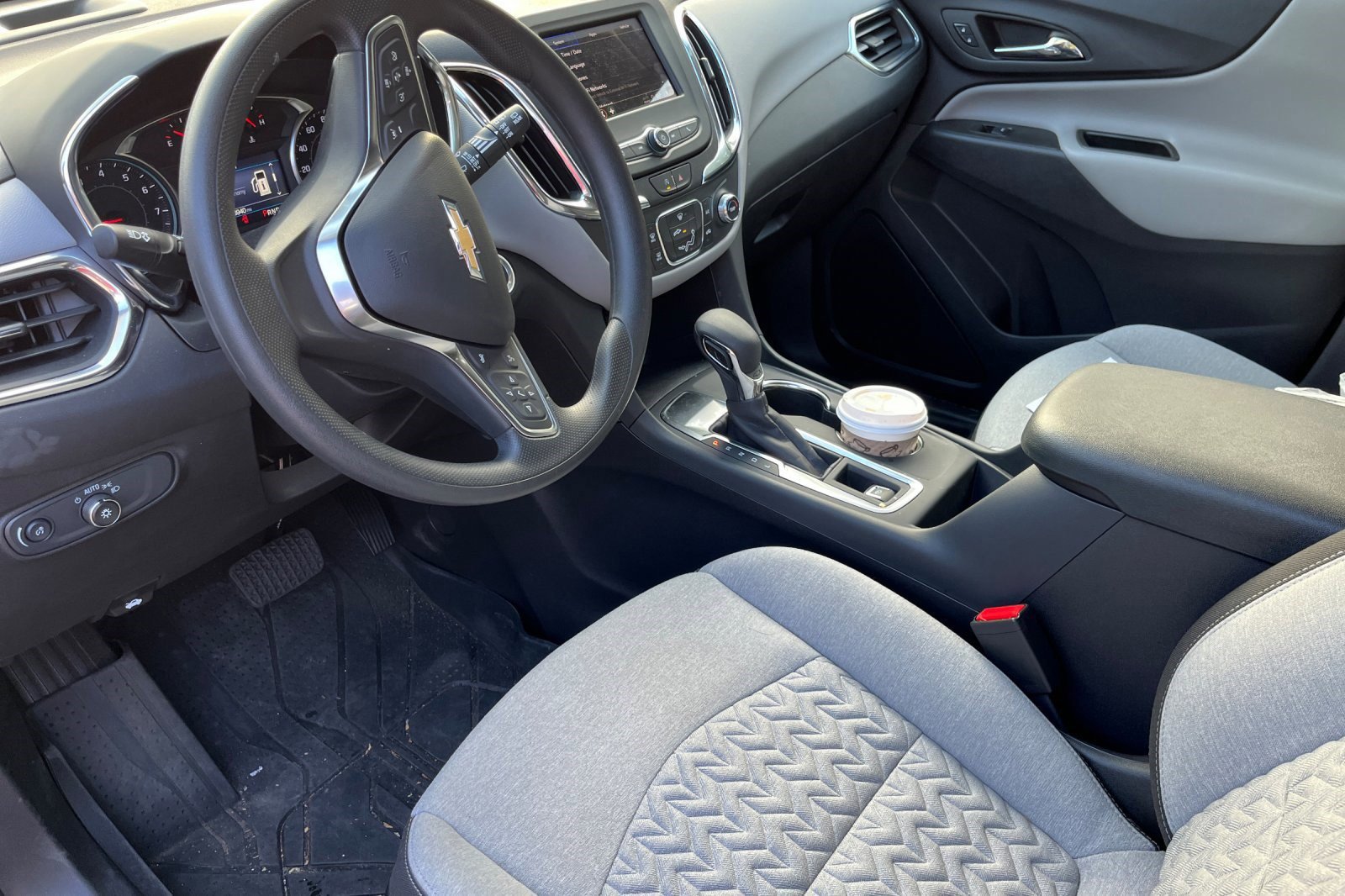 2024 Chevrolet Equinox LS photo 3