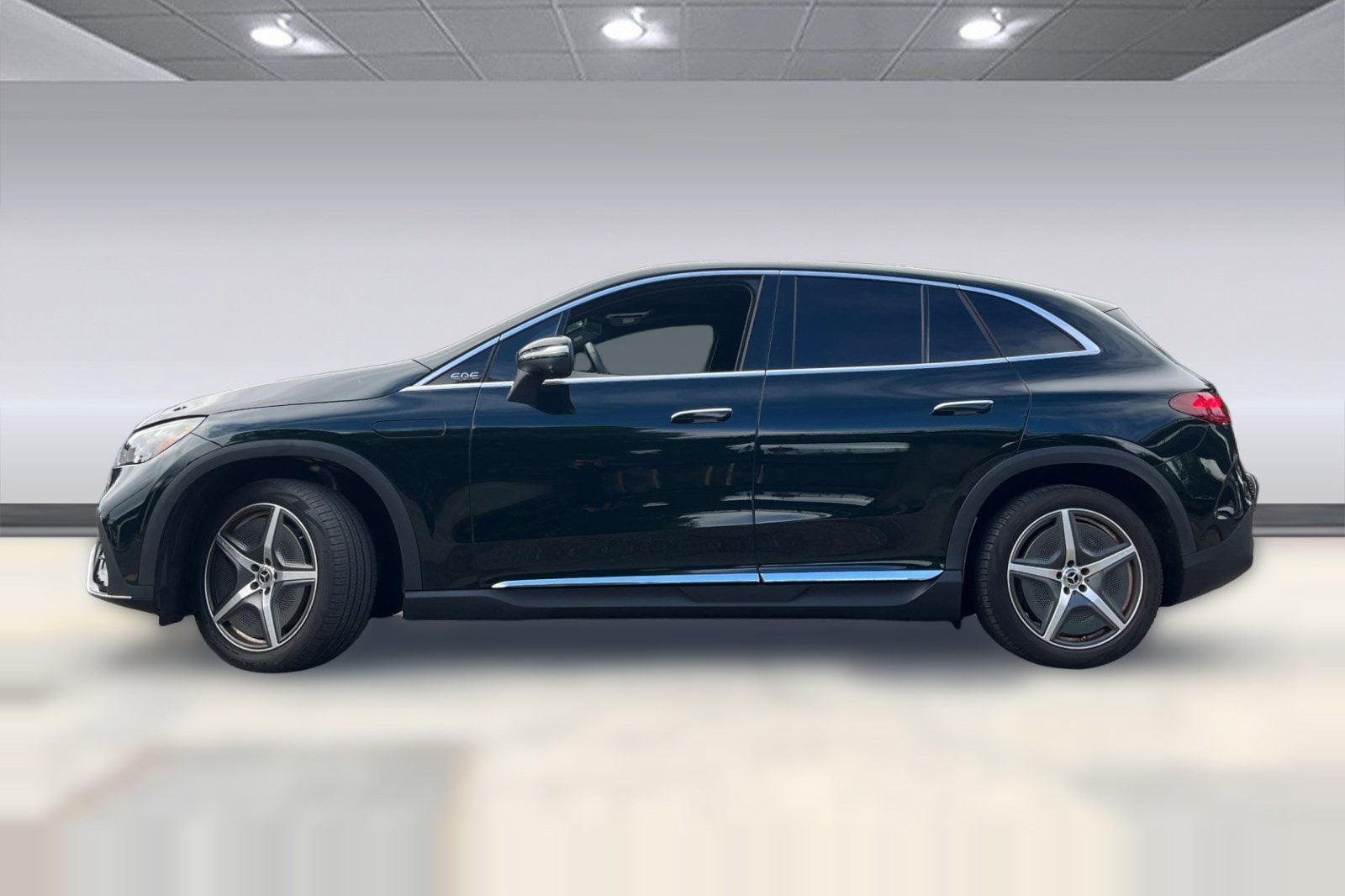 2023 Mercedes-Benz EQE 350 4MATIC SUV photo 2
