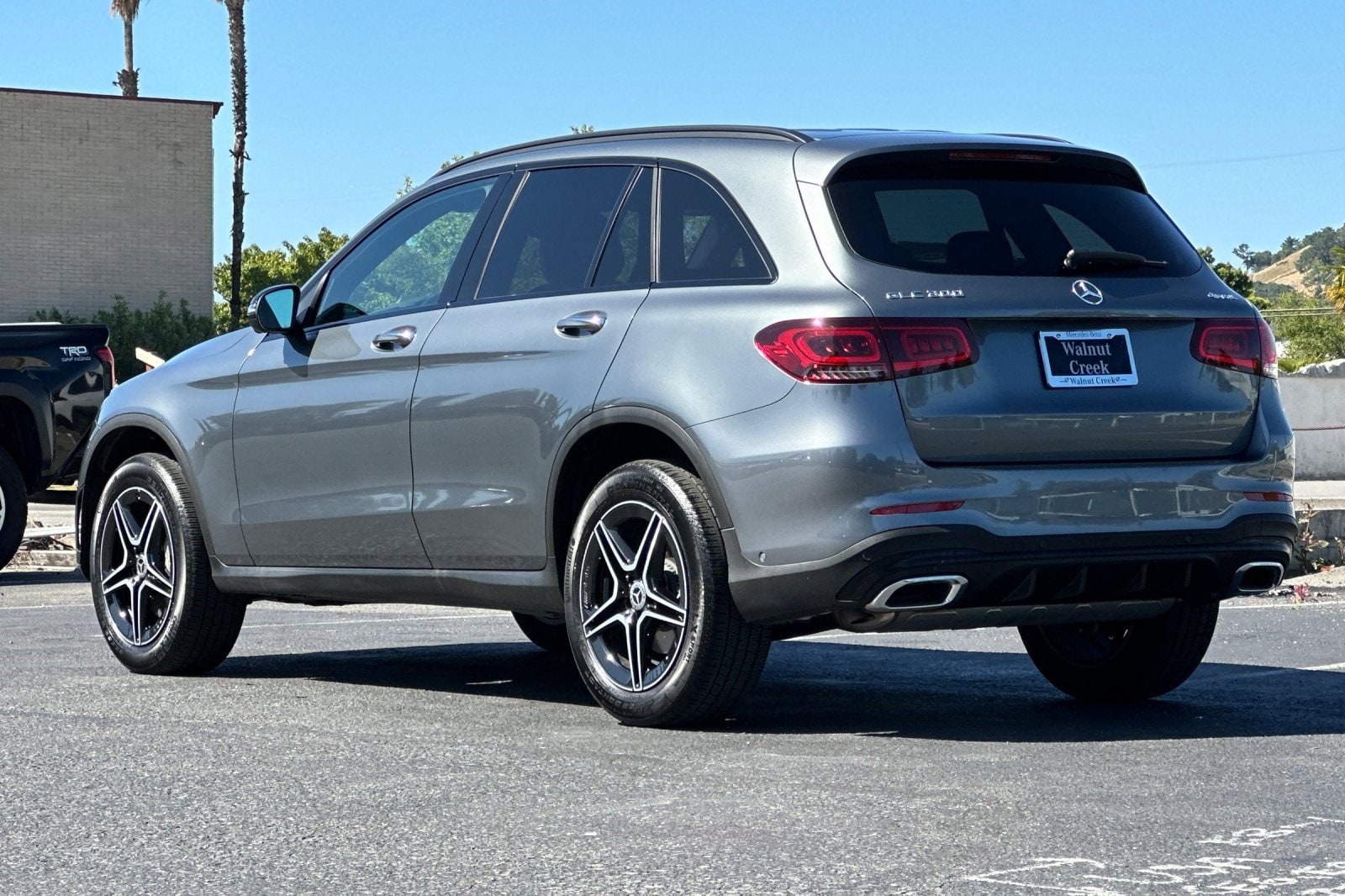 2022 Mercedes-Benz GLC 300 4MATIC SUV photo 2