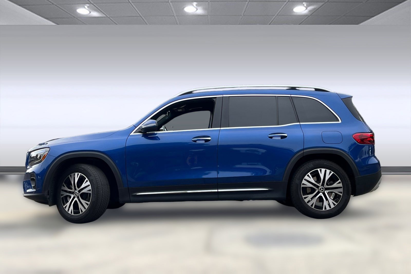 2024 Mercedes Benz GLB 250 4MATIC photo 2