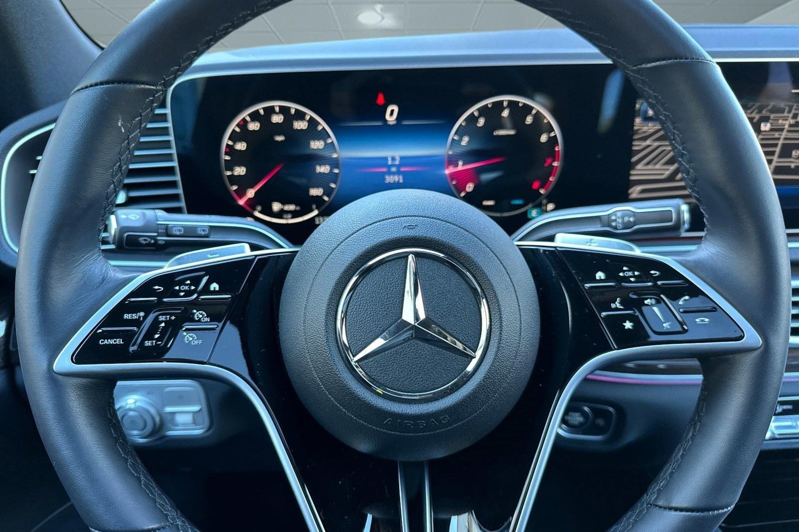 2025 Mercedes-Benz GLE GLE350 - Photo 17